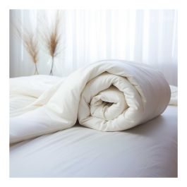 Eco-Friendly King Duvet - Devon Closewool for the Ultimate Sleep Experience.